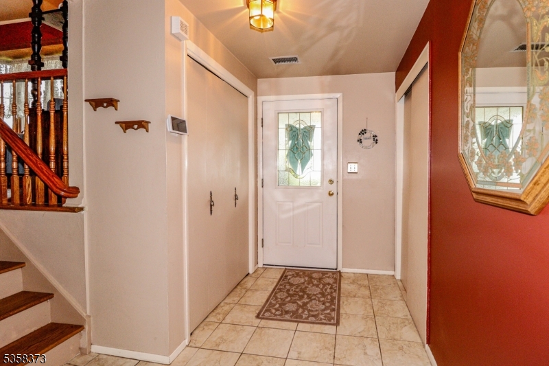10 Alpine Pl