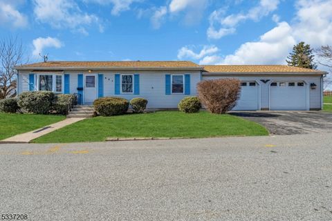 401 Kent St, Phillipsburg Town, NJ 08865 - #: 3950336