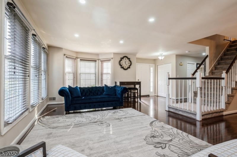 STONEVIEW - Residential