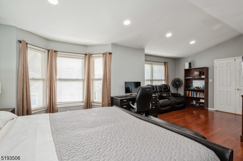 STONEVIEW - Residential