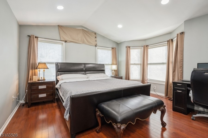 STONEVIEW - Residential