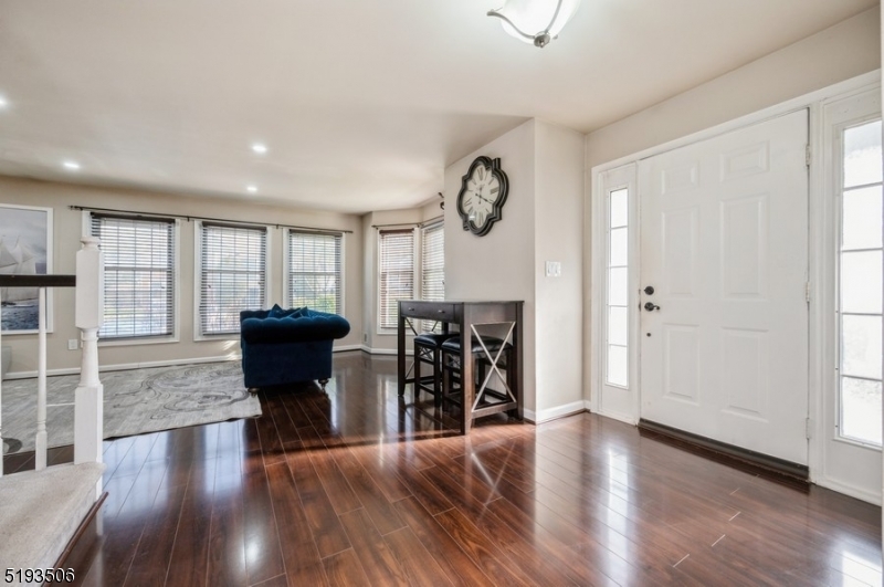 STONEVIEW - Residential