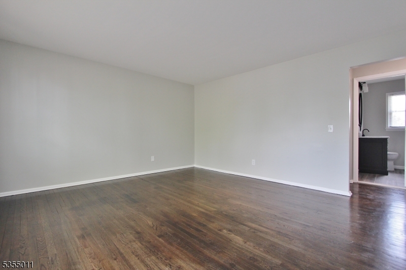 South Plainfield Boro, New Jersey 07080, United States, 2 Bedrooms Bedrooms, ,1 BathroomBathrooms,Residential,Active,123157