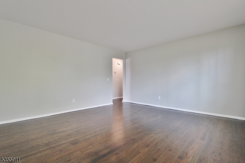 South Plainfield Boro, New Jersey 07080, United States, 2 Bedrooms Bedrooms, ,1 BathroomBathrooms,Residential,Active,123157