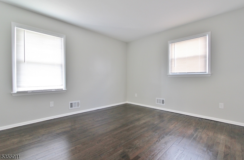 South Plainfield Boro, New Jersey 07080, United States, 2 Bedrooms Bedrooms, ,1 BathroomBathrooms,Residential,Active,123157