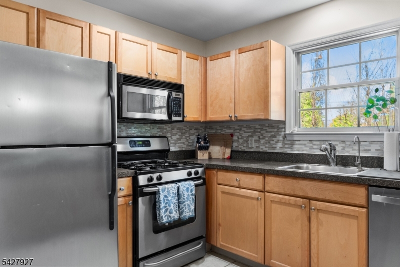 Sun Valley at Pompton - Residential
