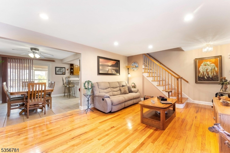 1038 Edgewood Rd