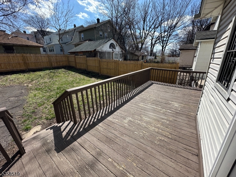 214 Maple Ave