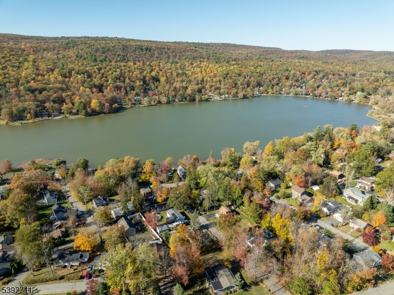 Pinecliff Lake - Residential