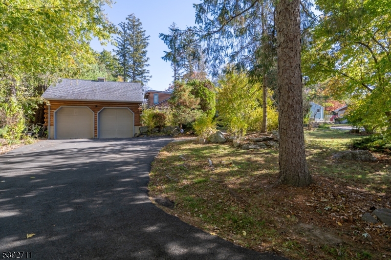 Pinecliff Lake - Residential