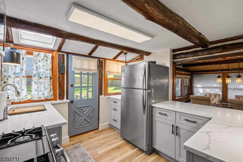 Pinecliff Lake - Residential