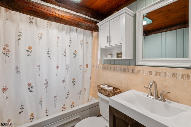 Pinecliff Lake - Residential