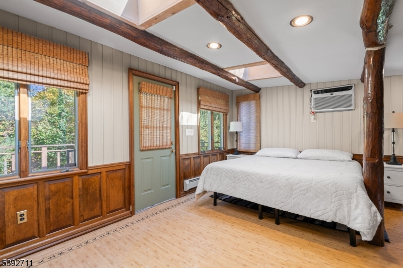 Pinecliff Lake - Residential