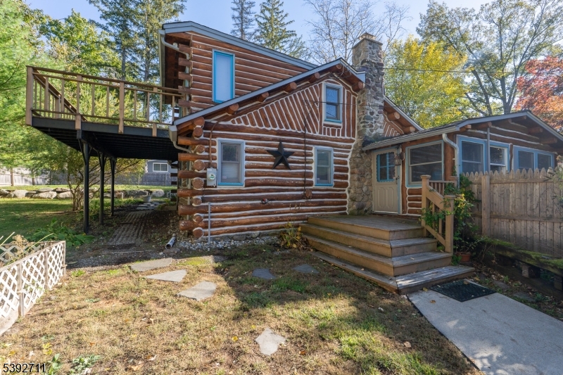 Pinecliff Lake - Residential