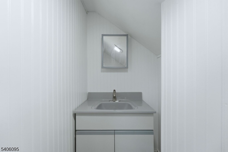 Lake Hiawatha - Residential Lease