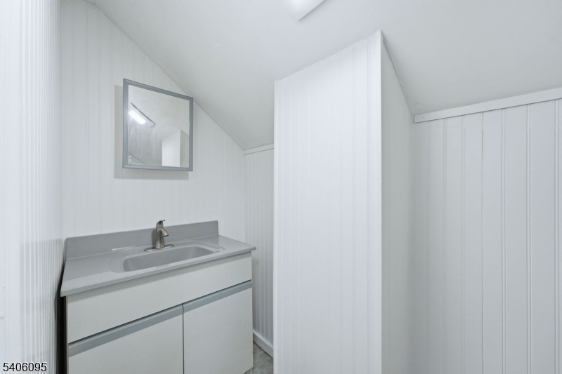 Lake Hiawatha - Residential Lease