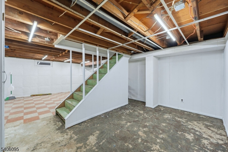 Lake Hiawatha - Residential Lease