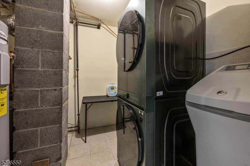 Shongum Lake - Residential