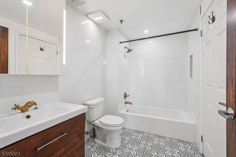 Highland Ave Lofts - Residential