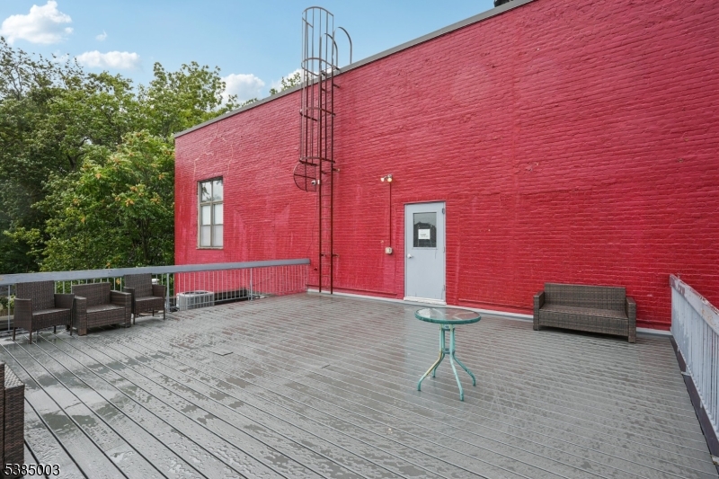 Highland Ave Lofts - Residential