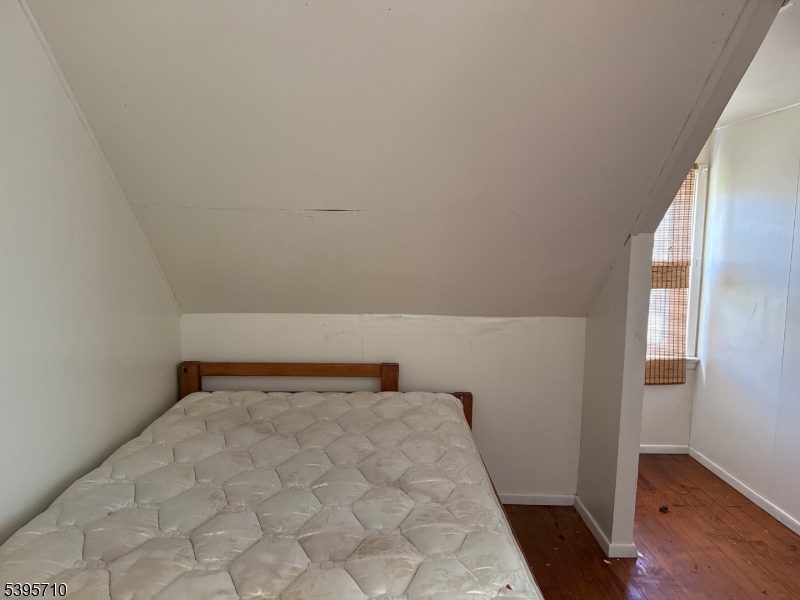 Lake Nelson - Residential Lease