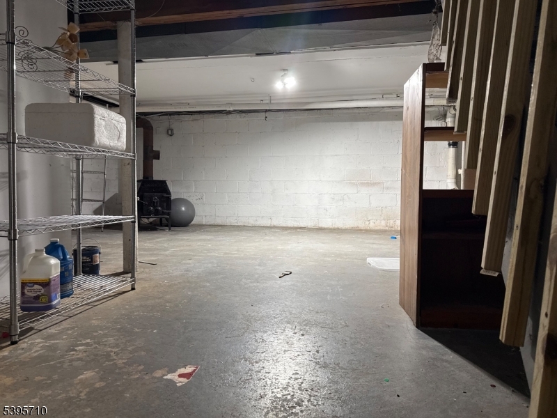 Lake Nelson - Residential Lease