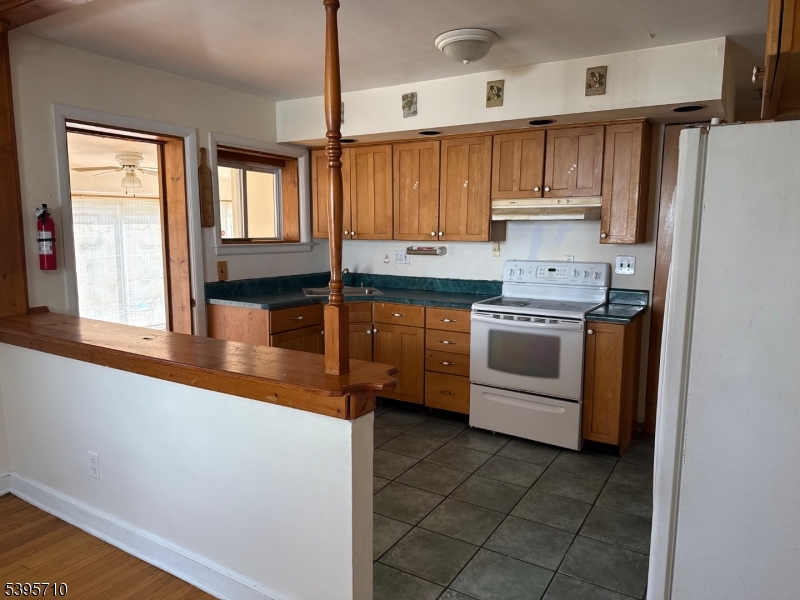 Lake Nelson - Residential Lease