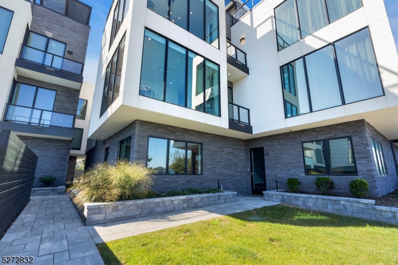 Seven Presidents Park - Residential