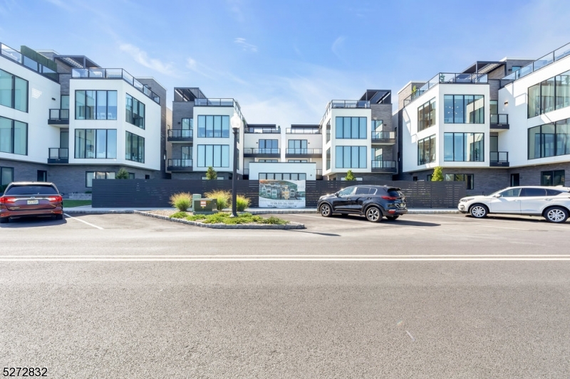 Seven Presidents Park - Residential