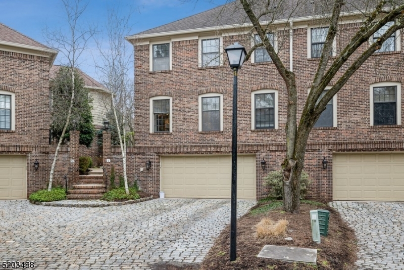 FLORHAM ON THE FAIRWAYS - Residential