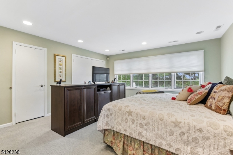 Riker Hill - Residential