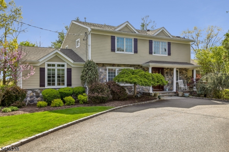 Riker Hill - Residential