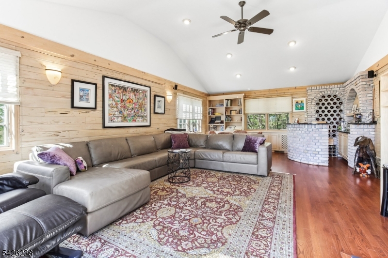 Riker Hill - Residential