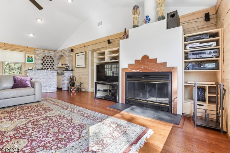 Riker Hill - Residential