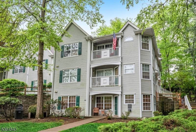 412 Chatfield Dr