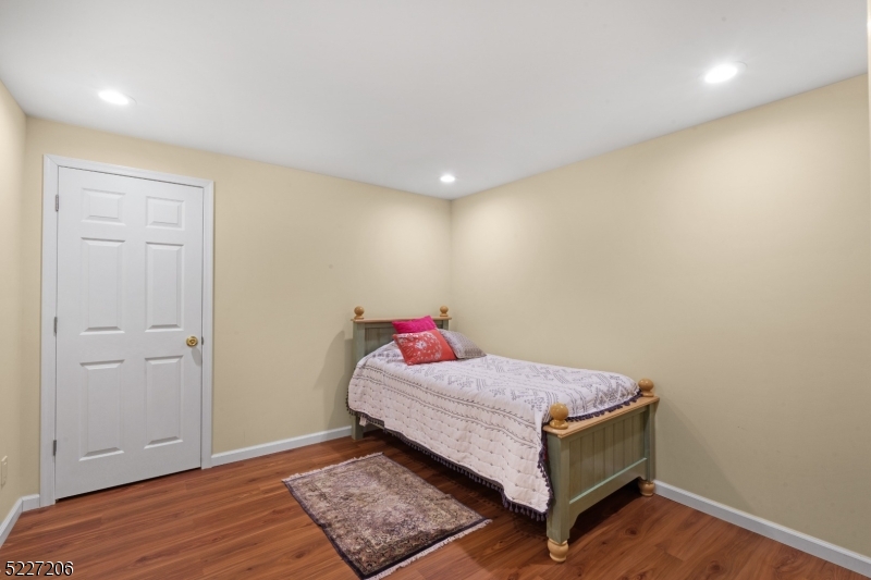 Washington Meadows - Residential Lease