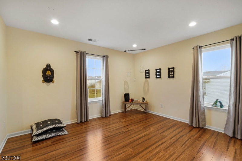 Washington Meadows - Residential Lease