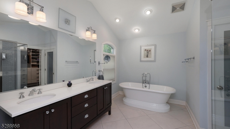 Stonehenge - Residential