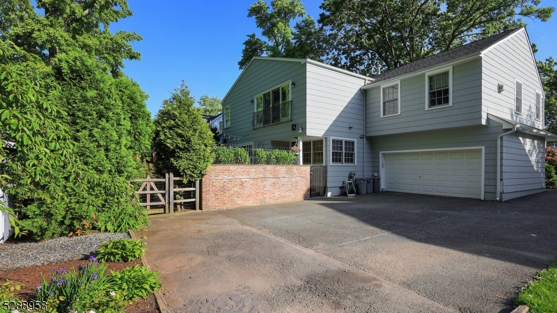 Stonehenge - Residential