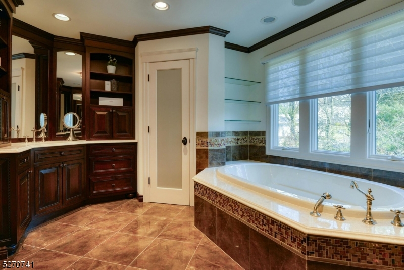 Riker Hill - Residential