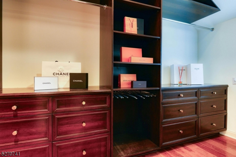 Riker Hill - Residential