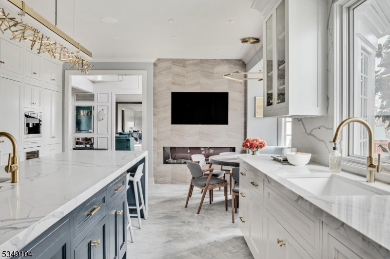 DEERFIELD - Residential Lease