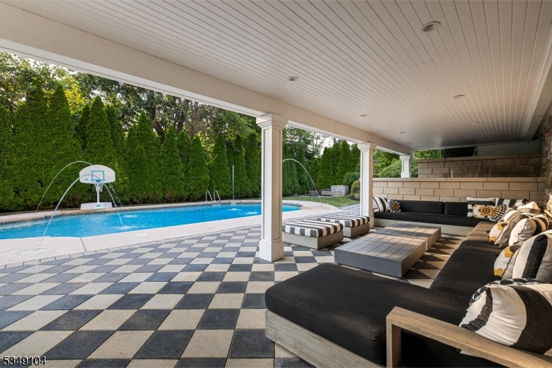 DEERFIELD - Residential Lease