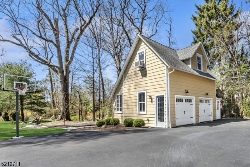 Watchung Plaza - Residential