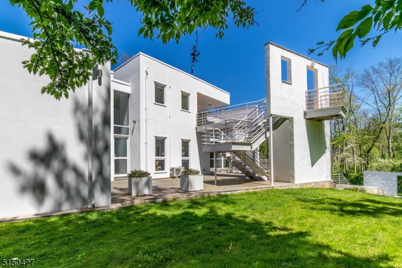 Pond View - Residential