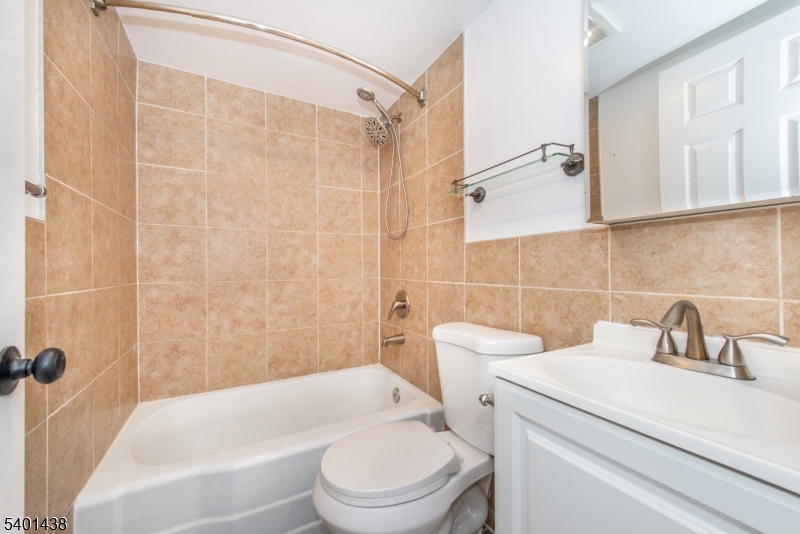 LAKE WINONA/LAKE HOPATCONG - Residential