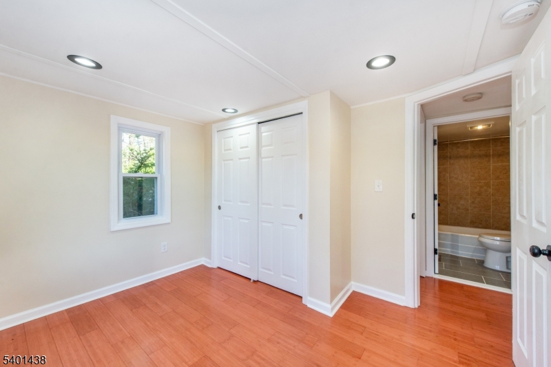 LAKE WINONA/LAKE HOPATCONG - Residential