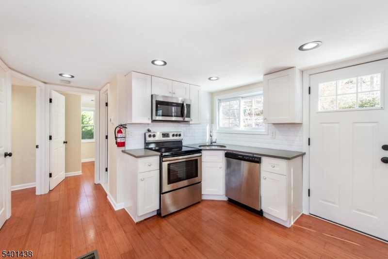 LAKE WINONA/LAKE HOPATCONG - Residential