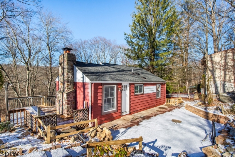 LAKE WINONA/LAKE HOPATCONG - Residential