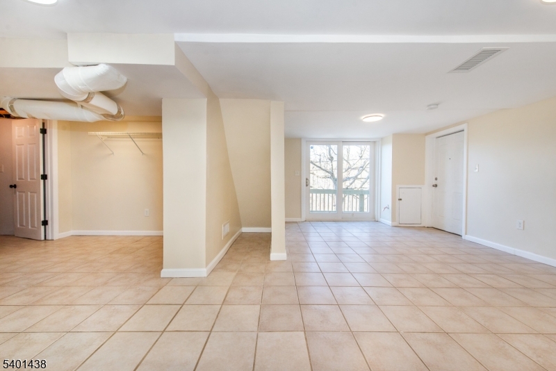 LAKE WINONA/LAKE HOPATCONG - Residential